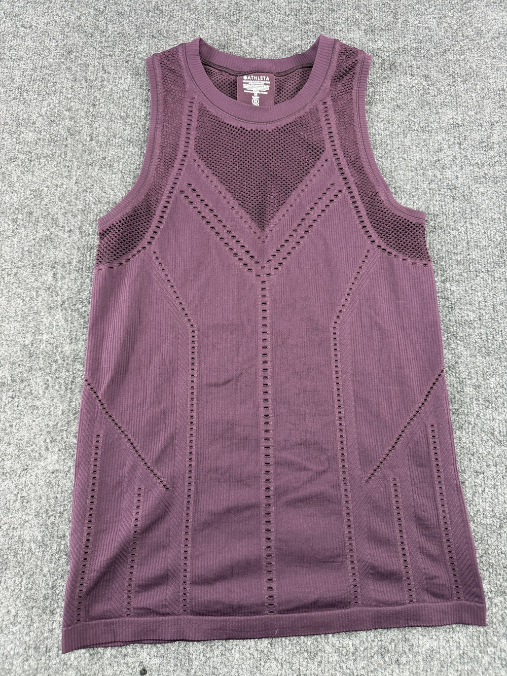 Athleta Tank Top Womens Medium Purple Mesh Seamless Knit Athletic Yoga Gym